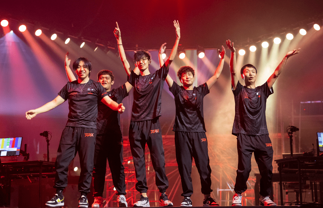 FPX力克V5，369开启传奇时刻入围赛2:0（深圳）