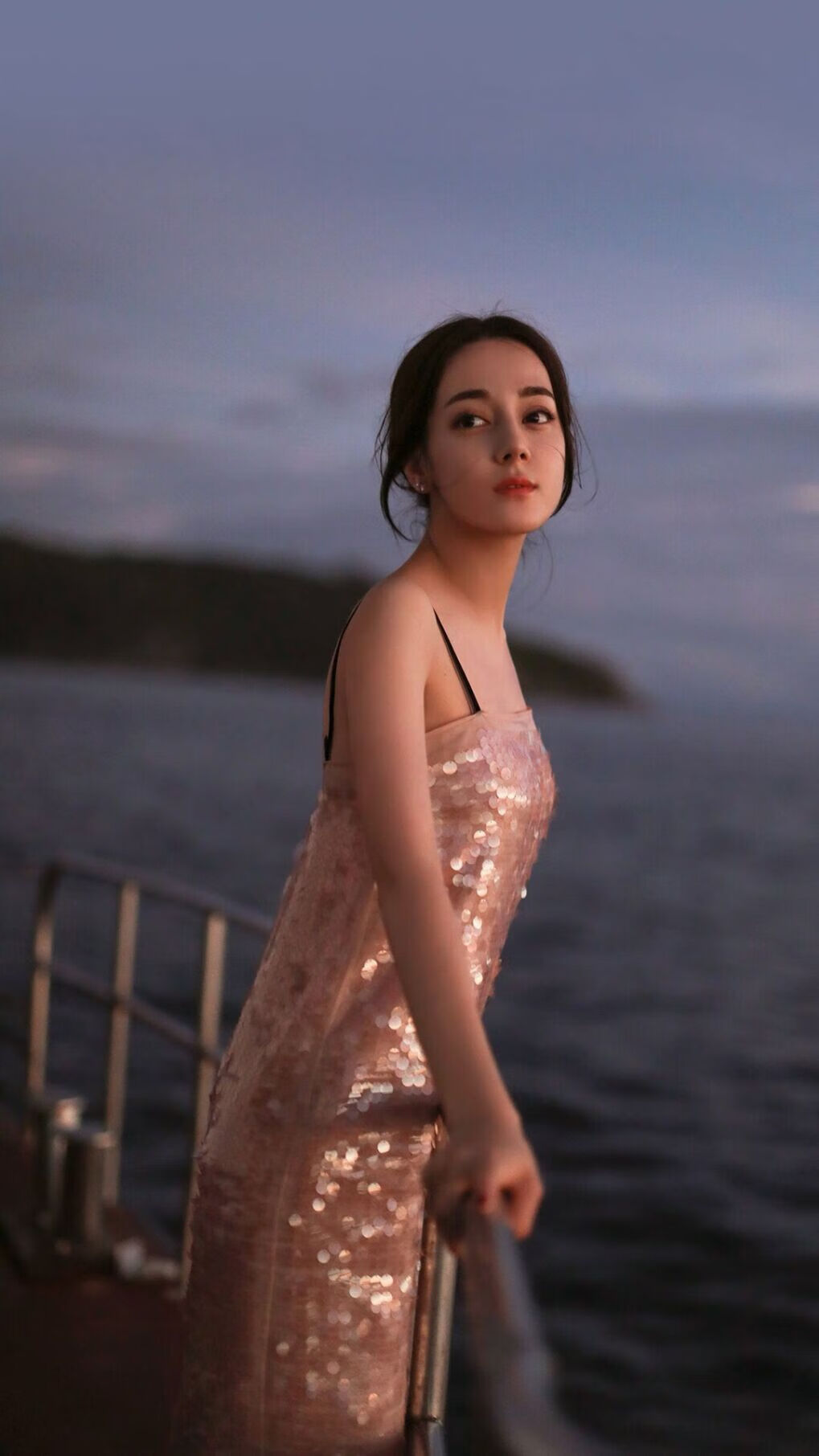 从阿尔及利亚的绝杀到阿尔瓦雷斯的闪耀，足球史诗中的暗物质