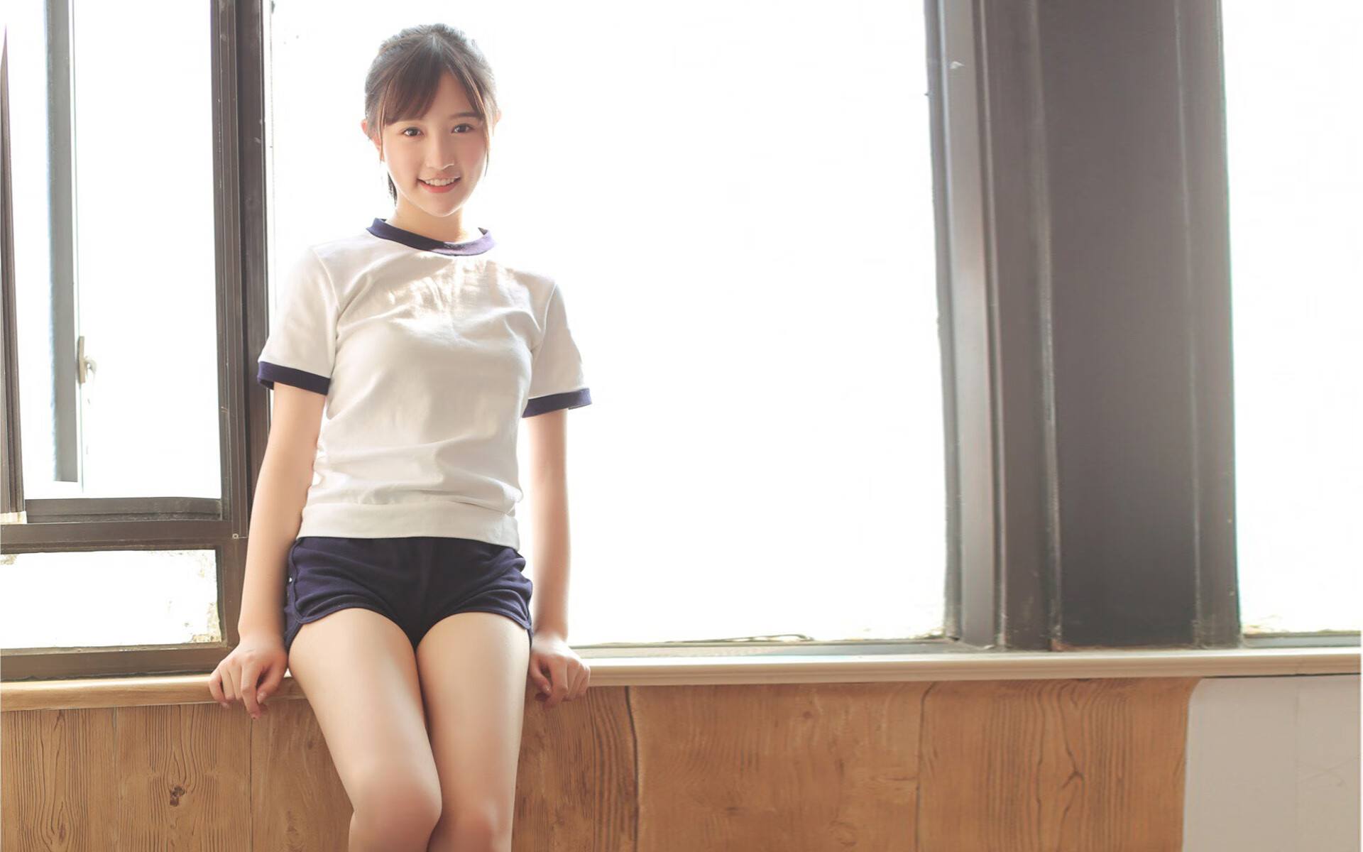 绿茵场的两极,拜仁的王朝稳态与奥斯梅恩的压力爆发